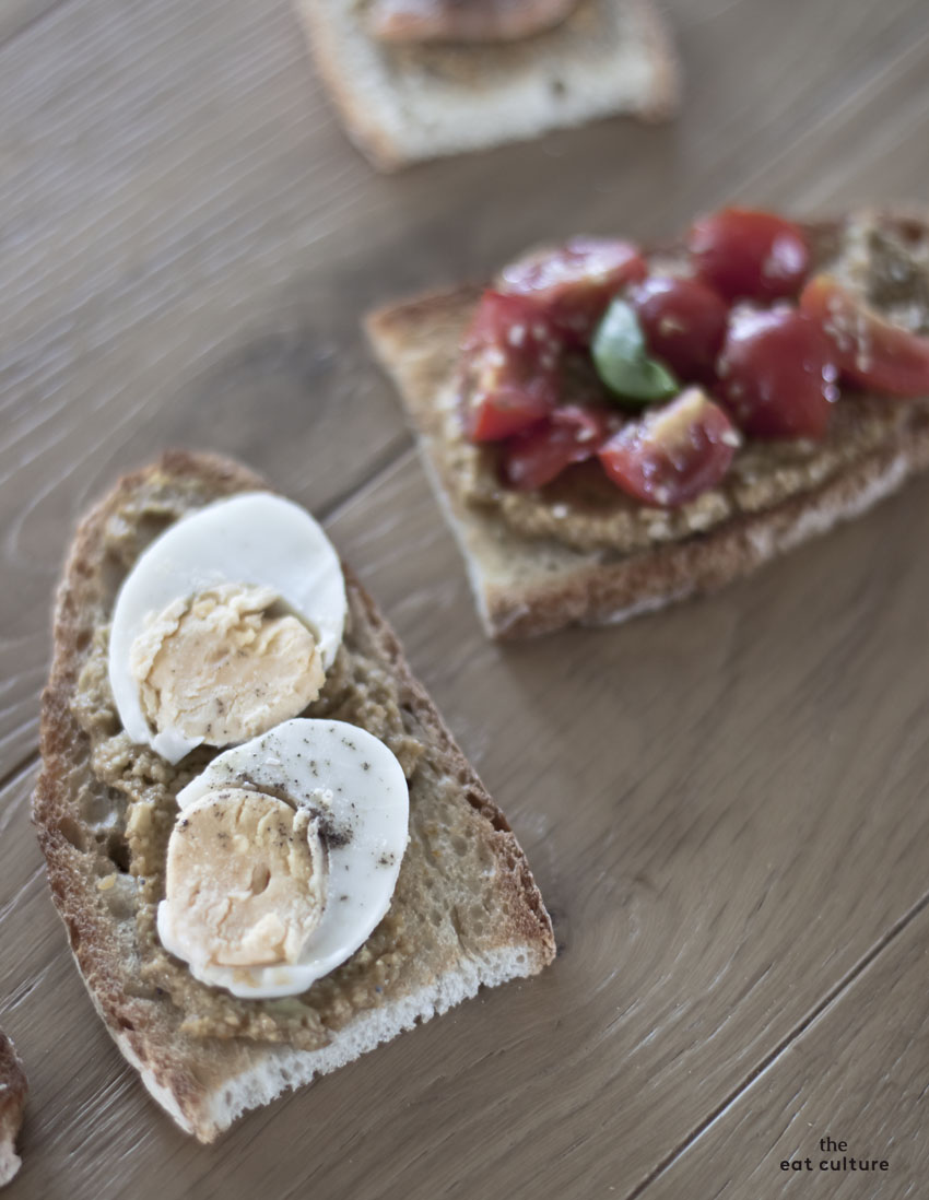 crostini al guacamole